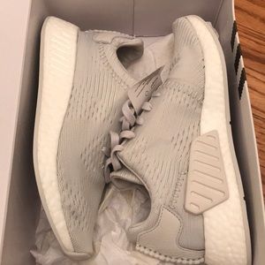 Adidas Wings and Horns nmd r2 men’s brand new